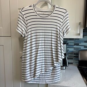 A Pea In The Pod striped nursing top